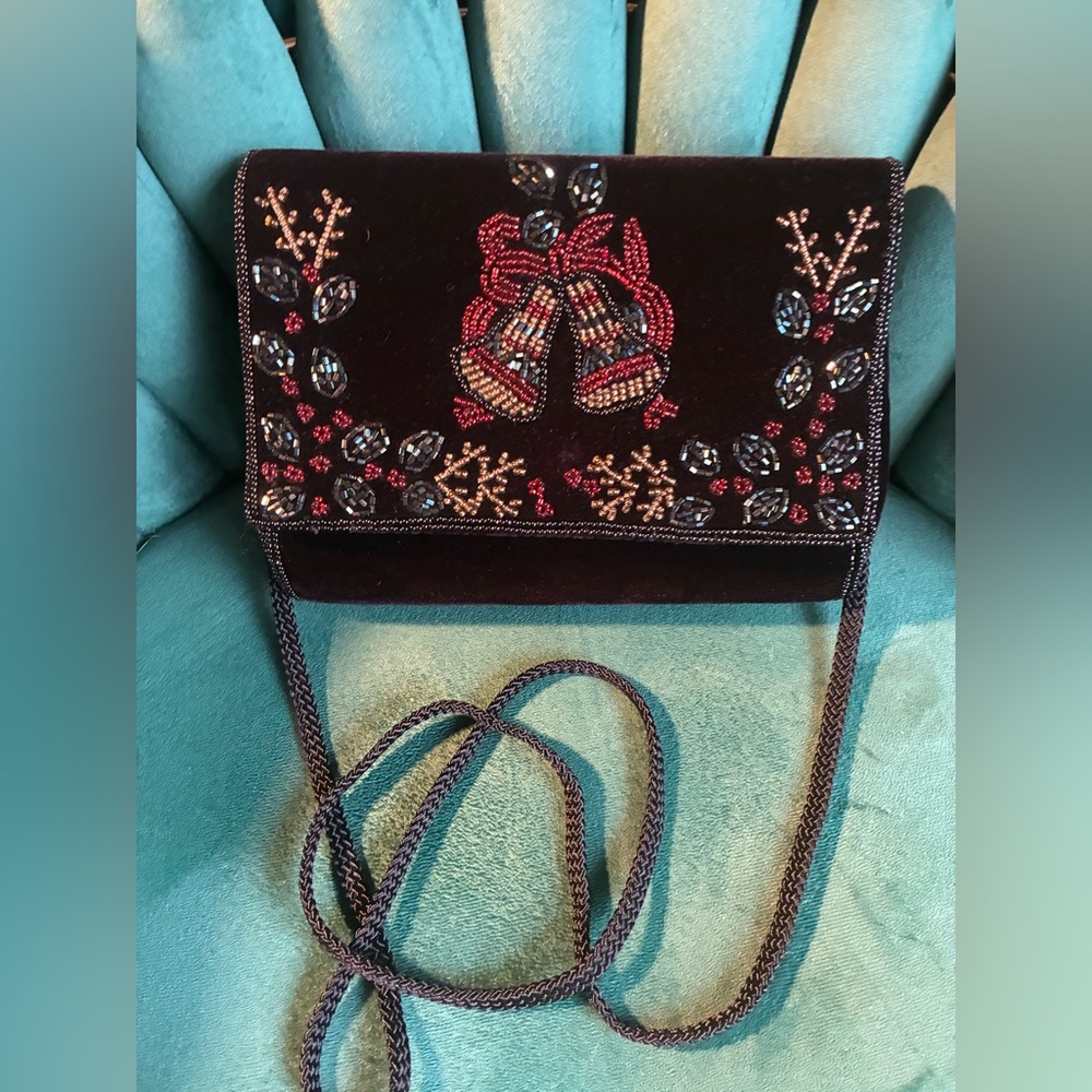 🎀La Regale Black Velvet Beaded Evening Bag – Holiday Bells Design✨